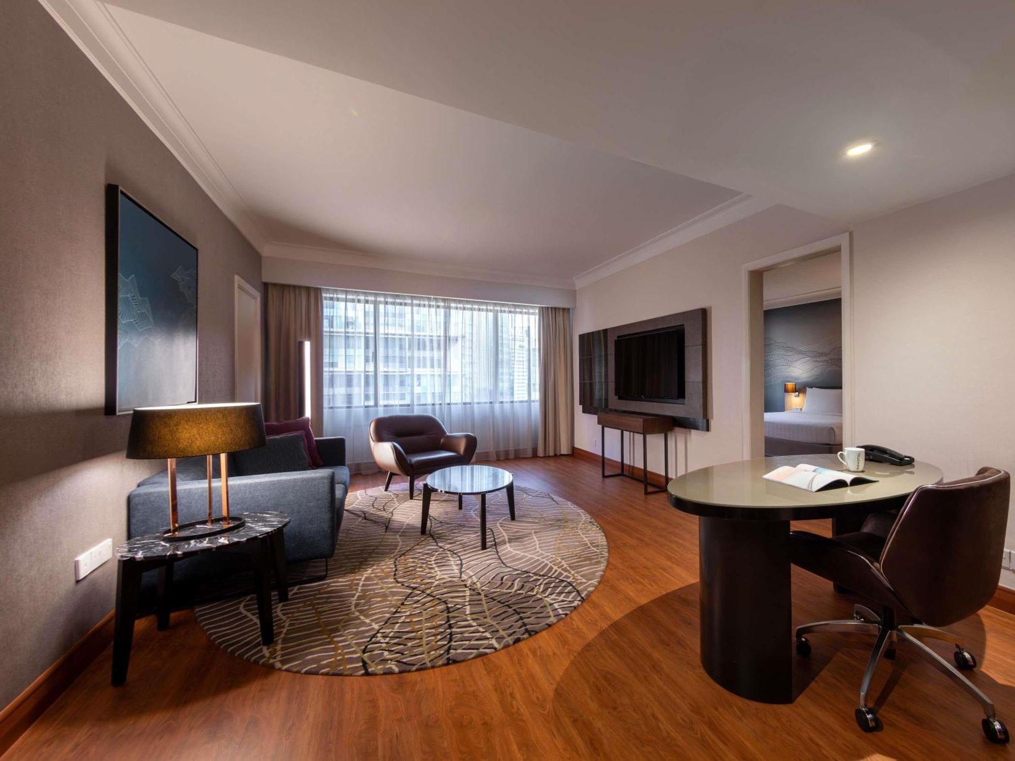 Junior King Suite