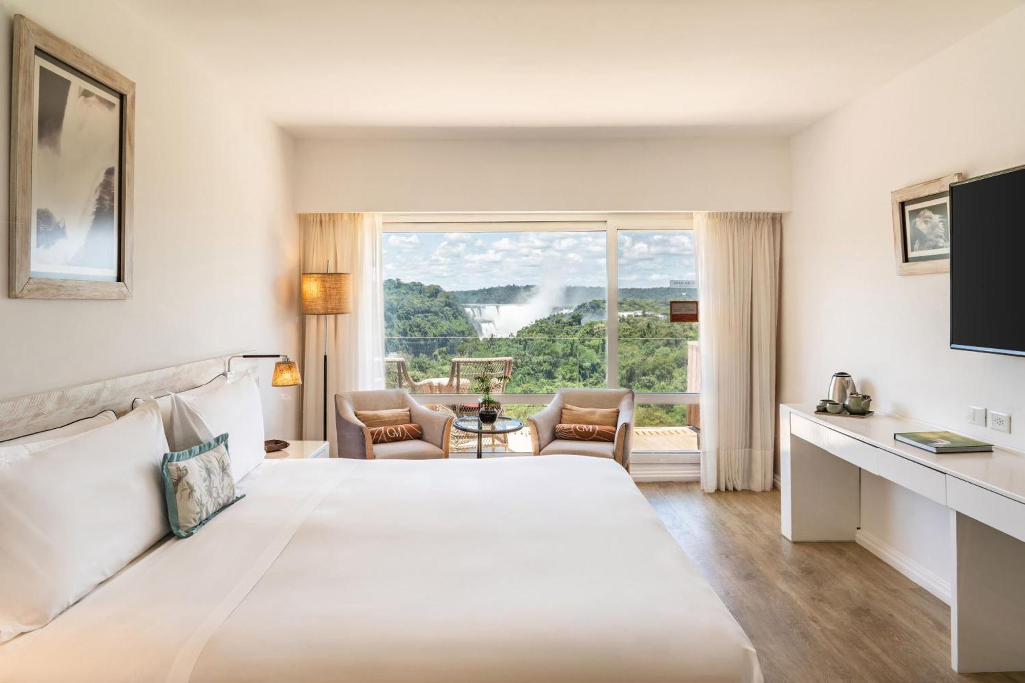 Red Level King Room with Waterfall View