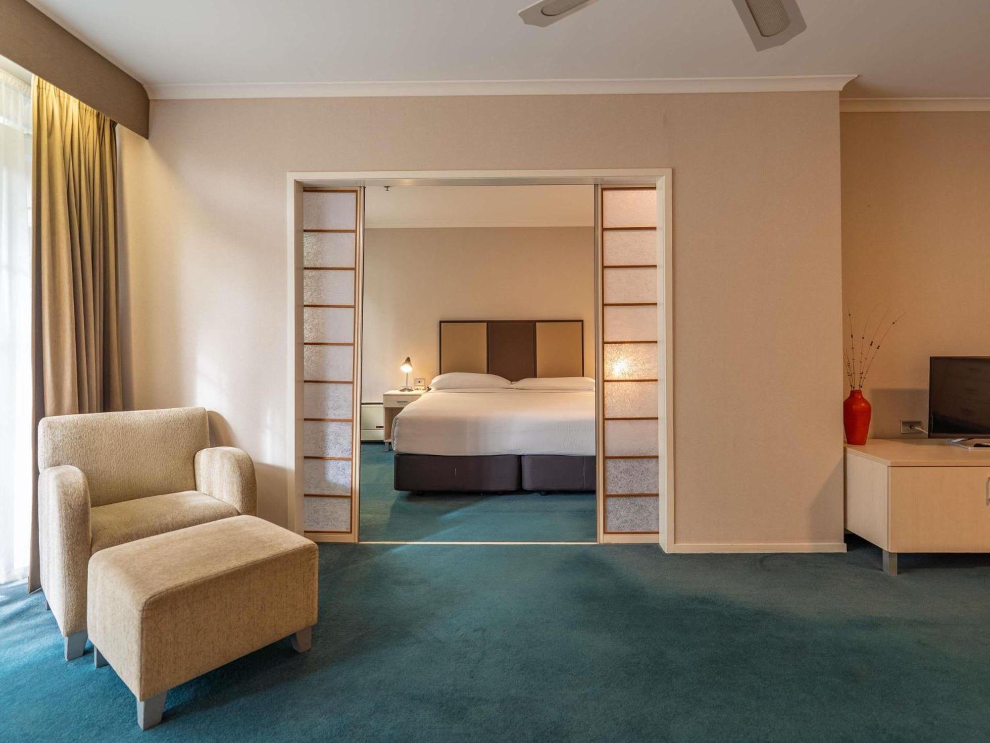 Junior King Suite