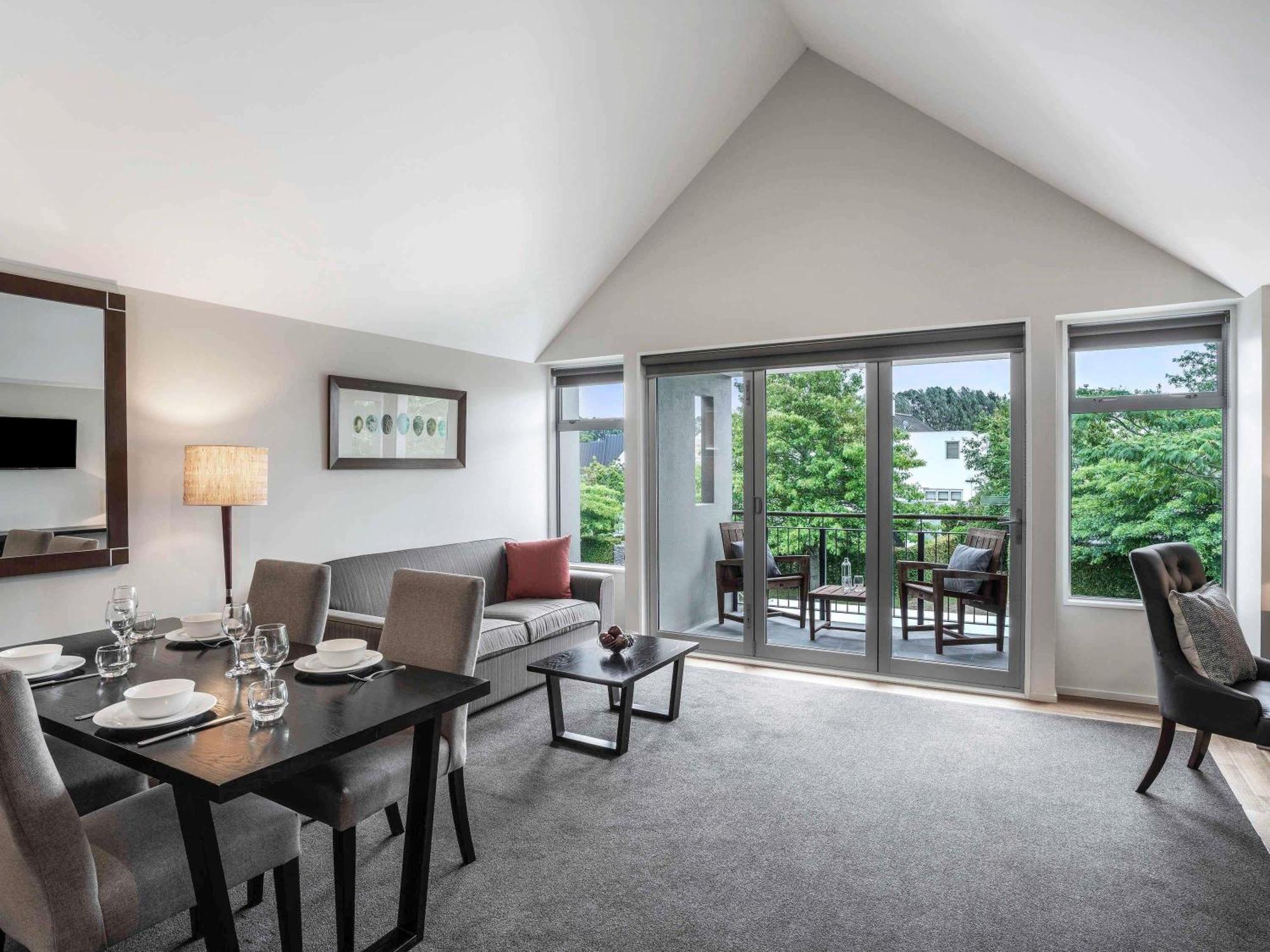 Suite with Garden View