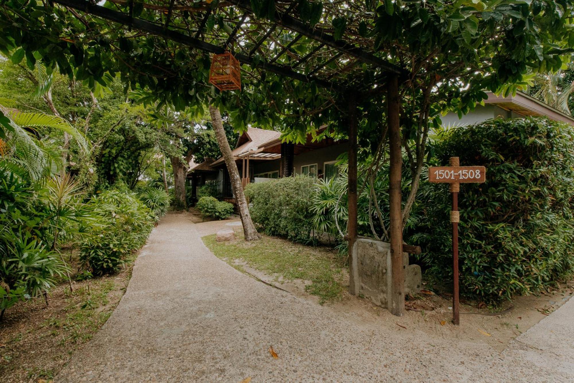 Deluxe Cottage with Garden View