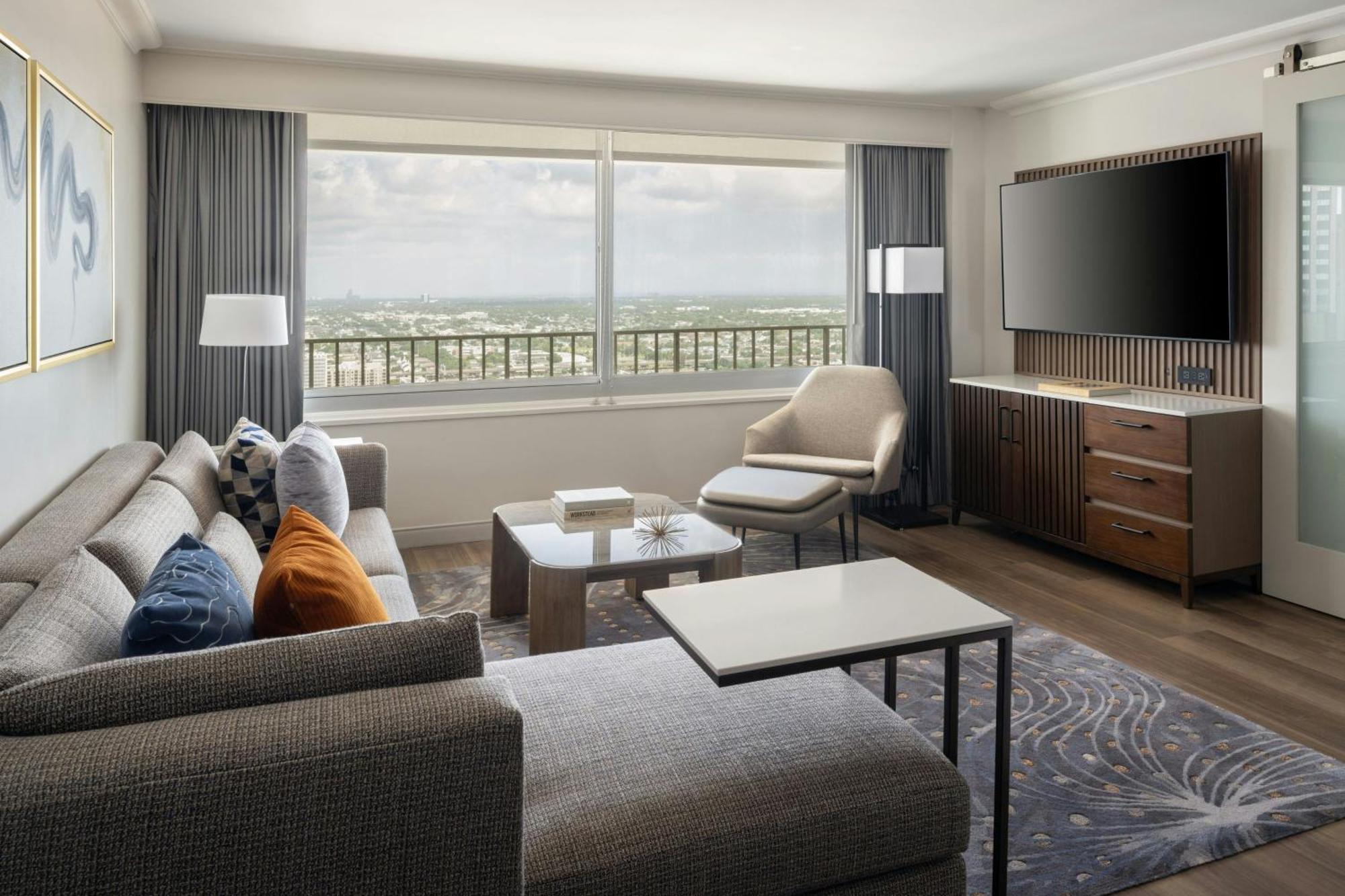 One-Bedroom King Suite