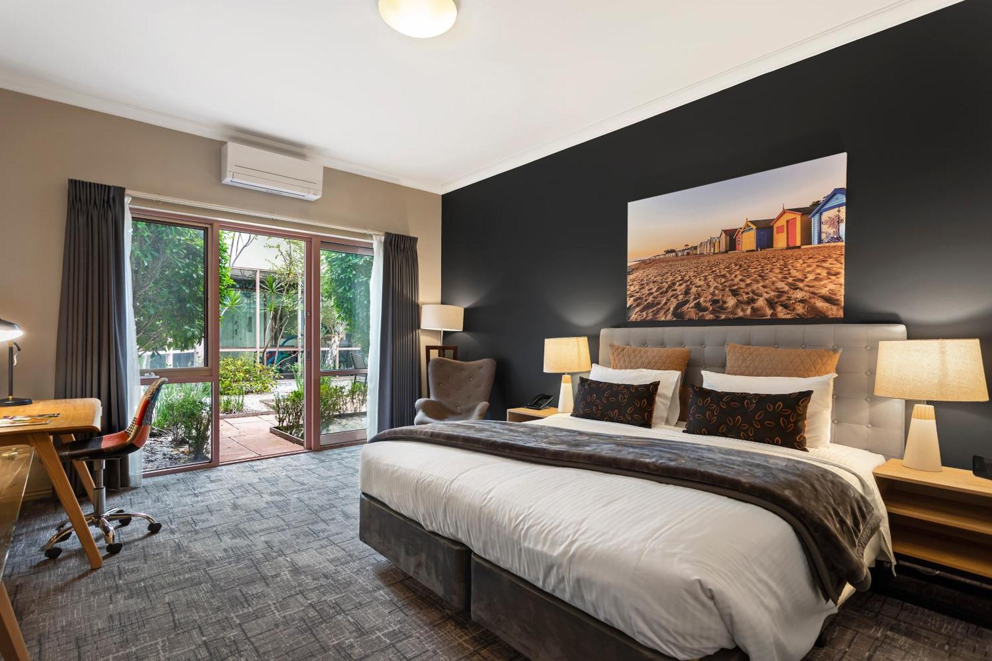 Deluxe Room with Spa Bath