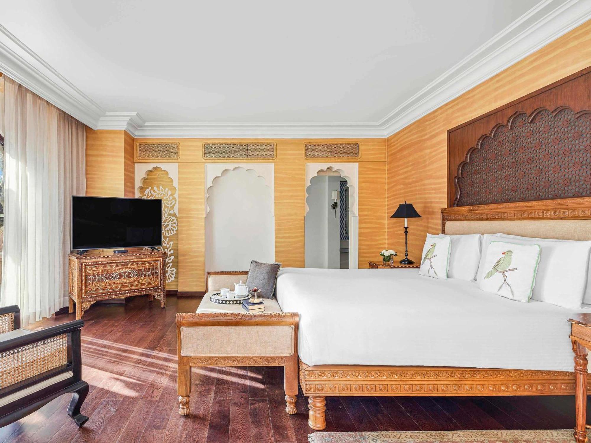 Terrace Suite: 2 complimentary craft beers or signature cocktail at Anjum per room per stay, Happy Hours (Buy 1 Get 1) at Anjum Bar on Select beverages,20% off on Food & Soft Beverage and Laundry, Set dinner for couple at Zarin@INR 5000++