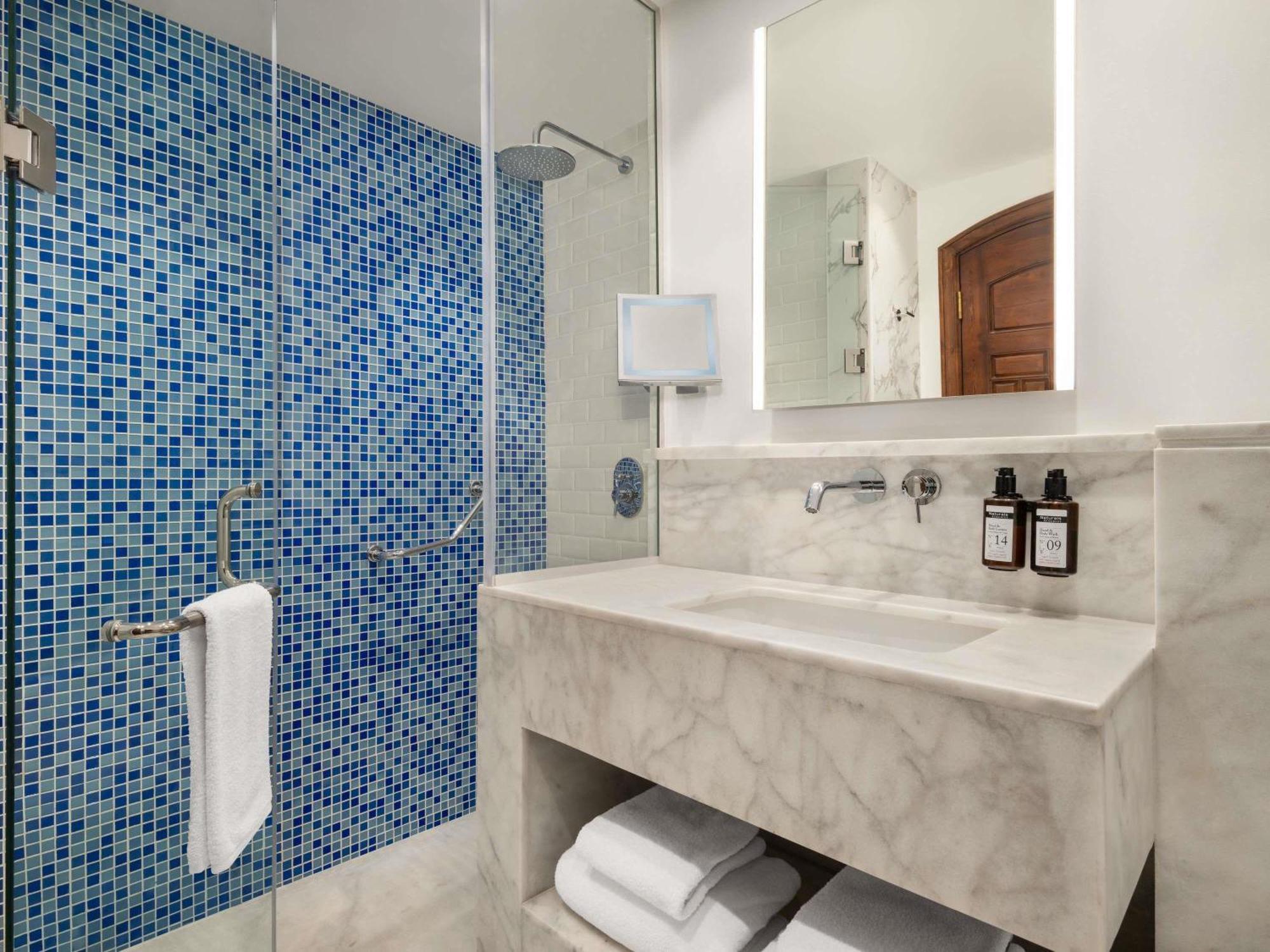 Superior Twin Room with Sea View