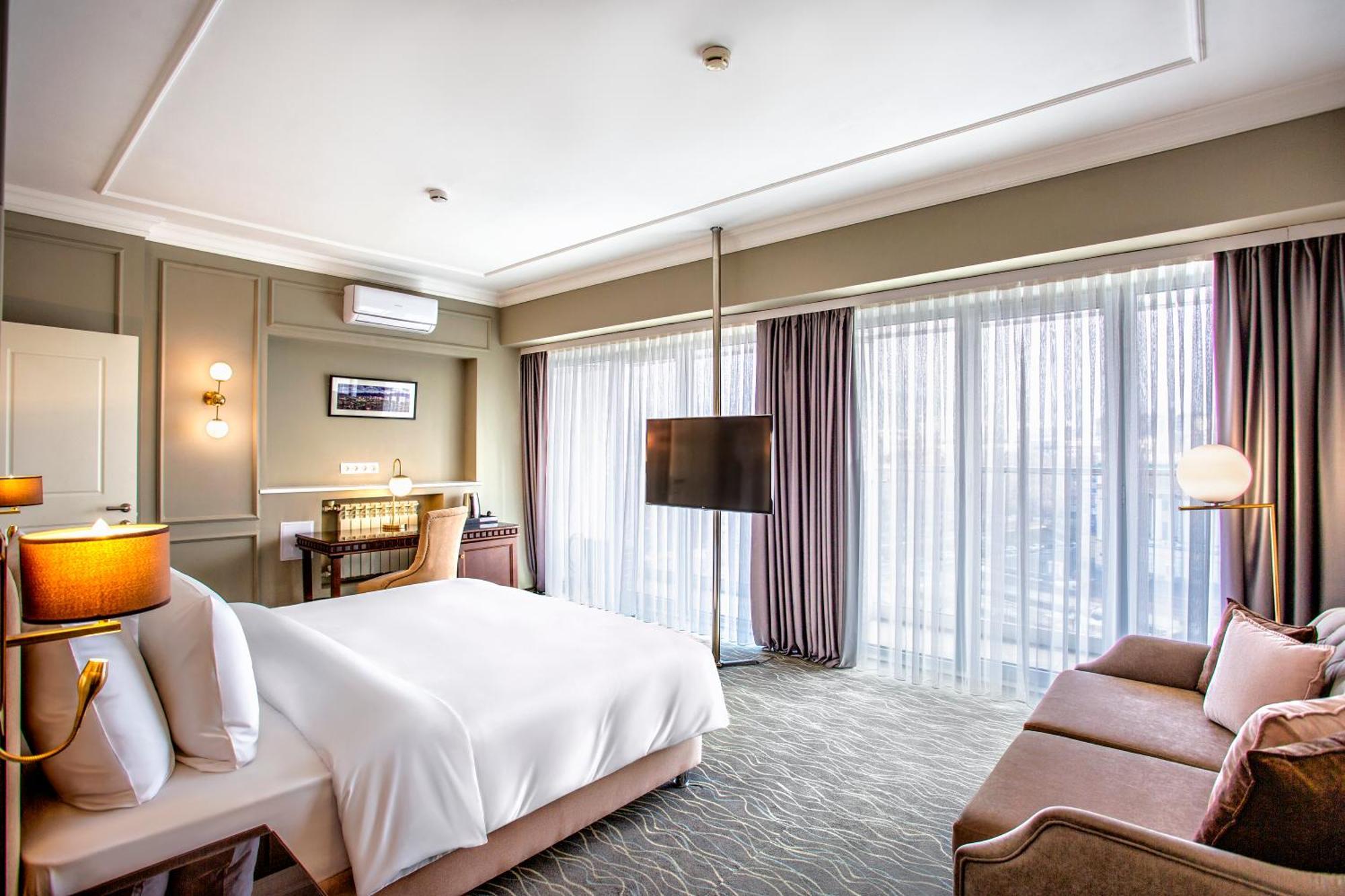 Superior King Room