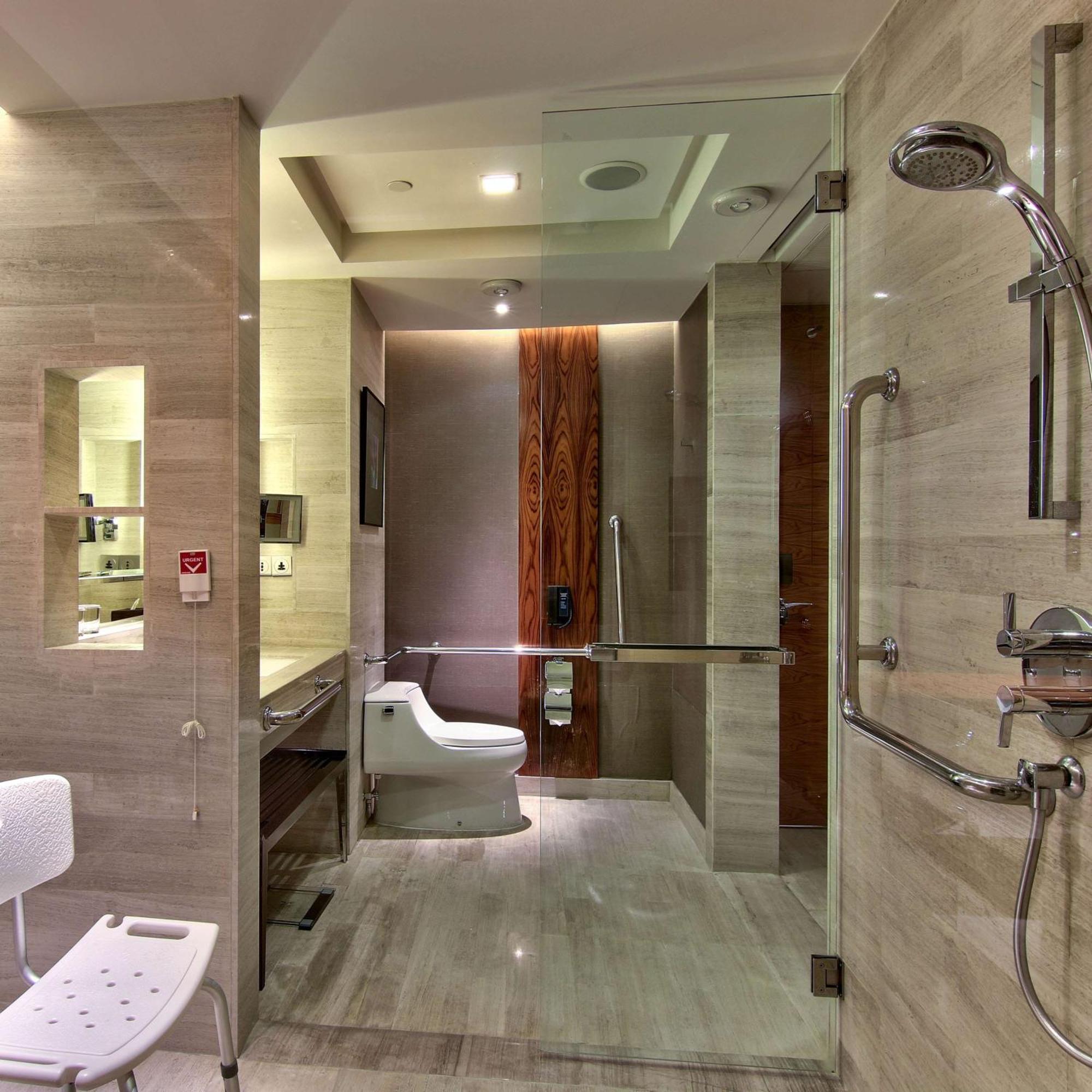 Deluxe King Room - Mobility Accessible