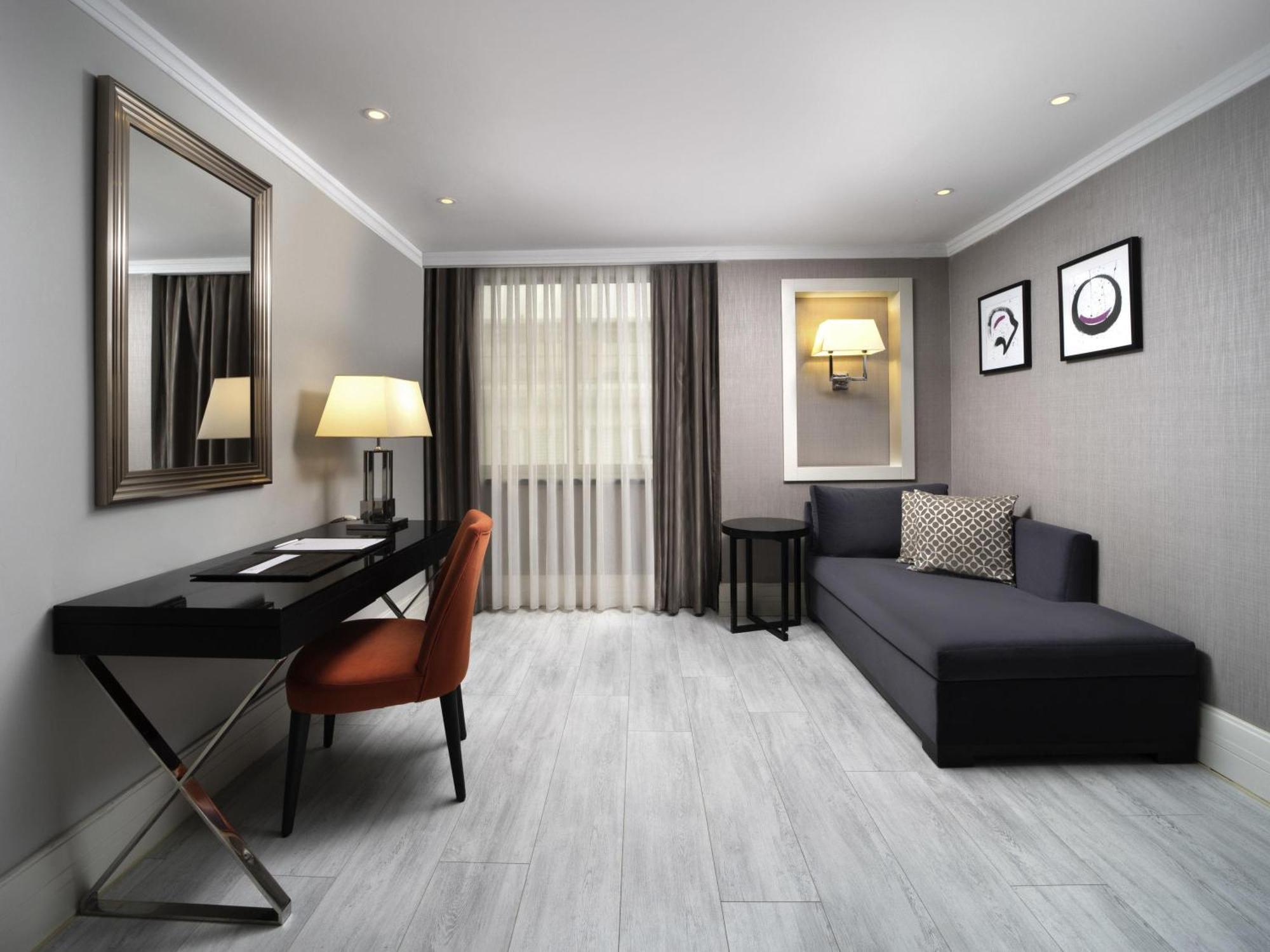 Deluxe King or Twin Room