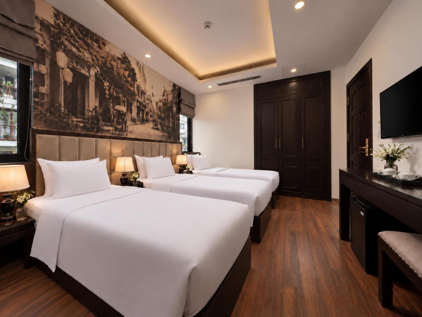 Triple Room with City View