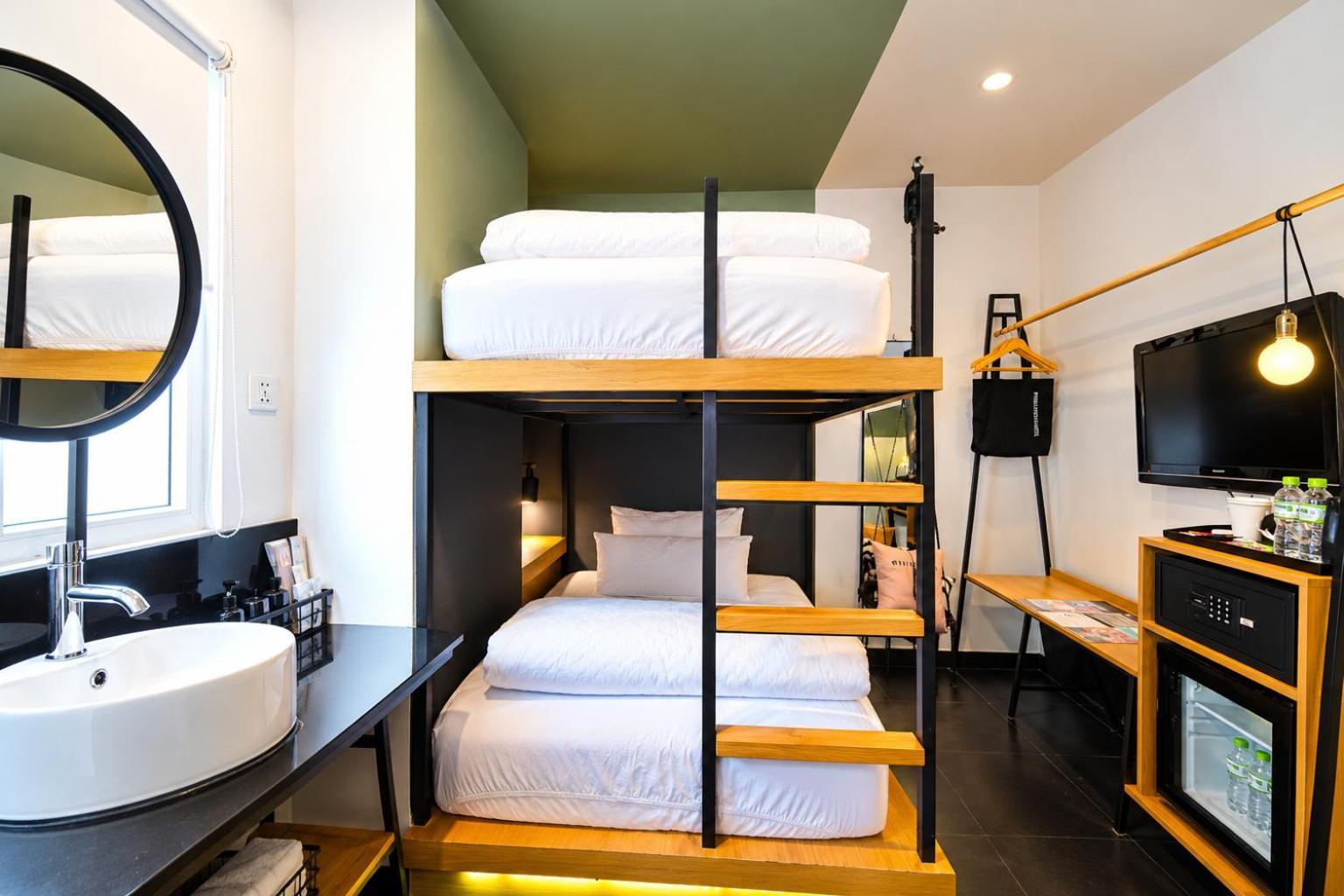 COZY TWIN NEST - FREE LAUNDRY, MINIBAR