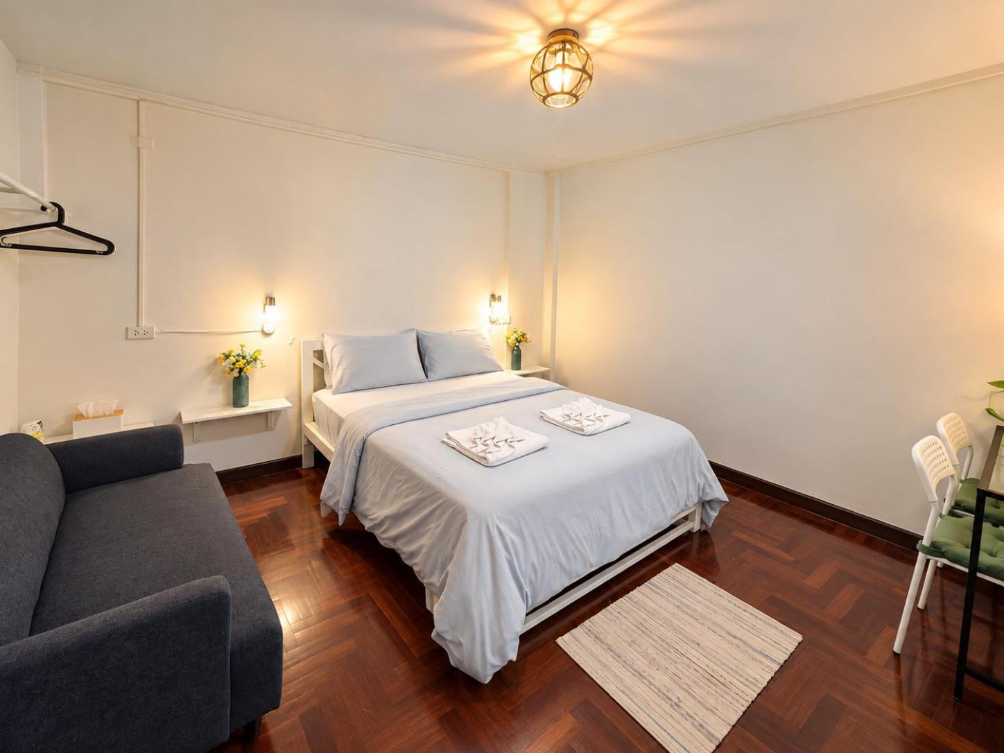 Queen Room with Shared Bathroom