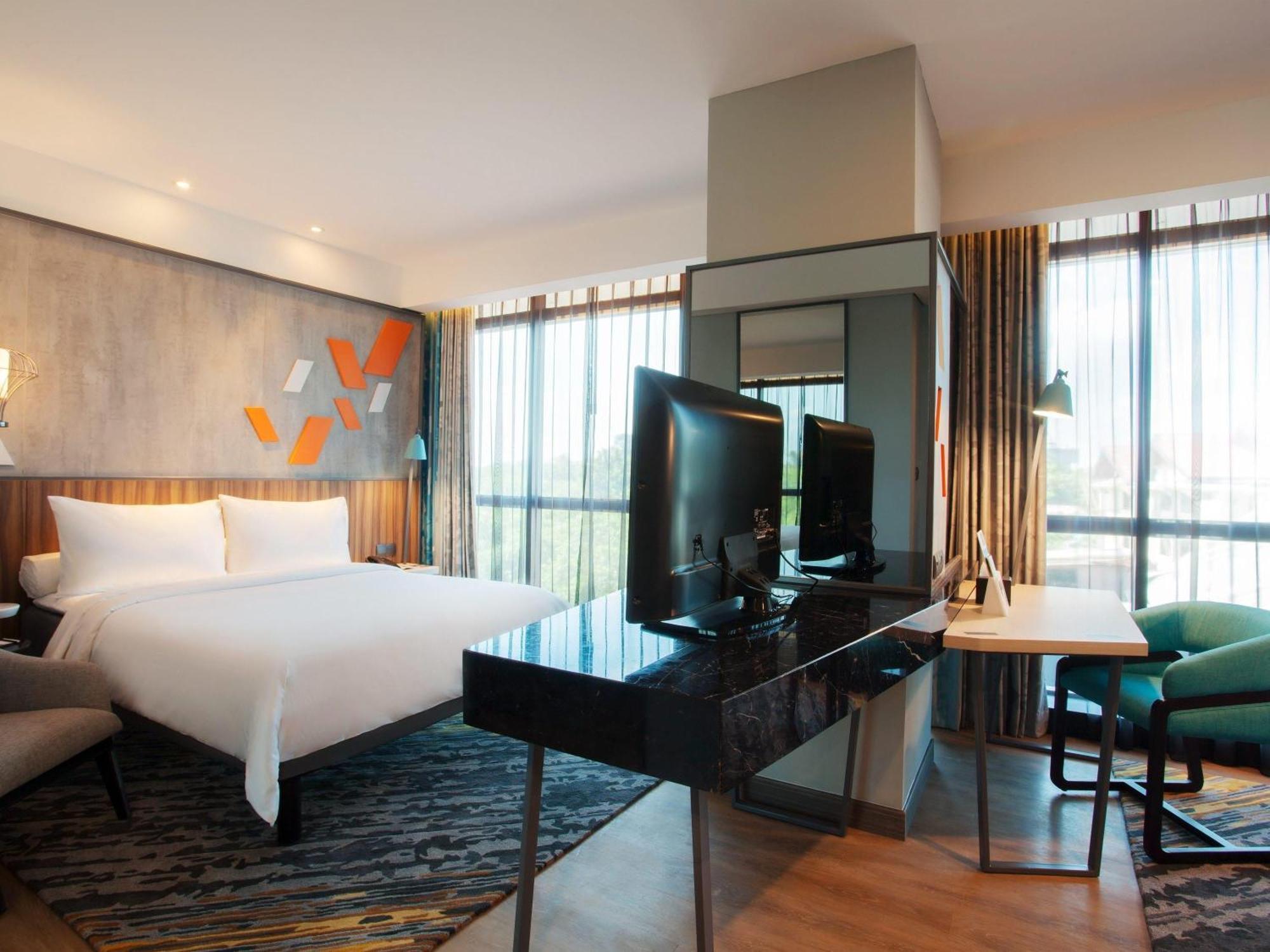 Deluxe Suite with One Double Bed