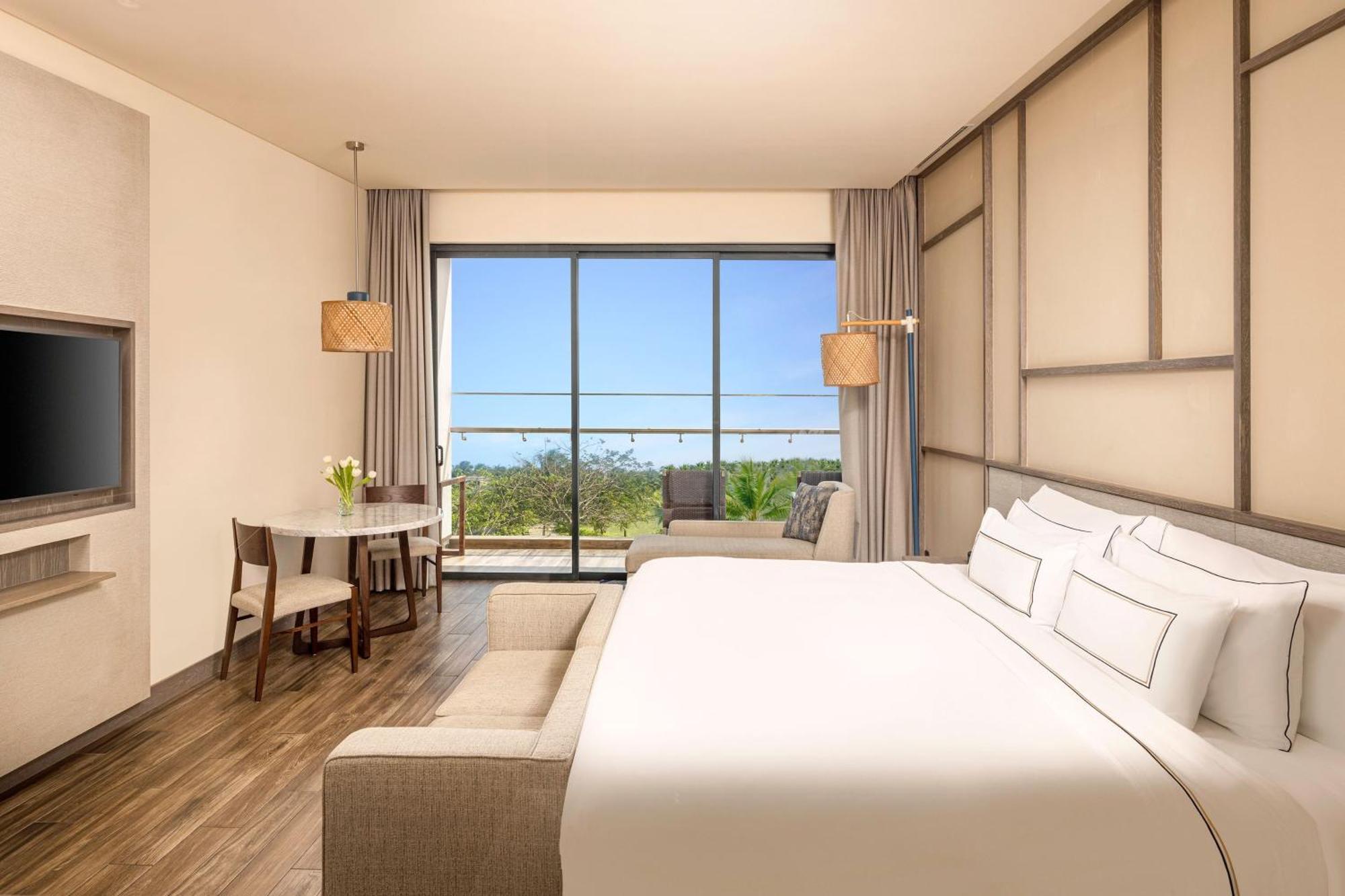 Deluxe Double or Twin Room with Balcony - Garden View