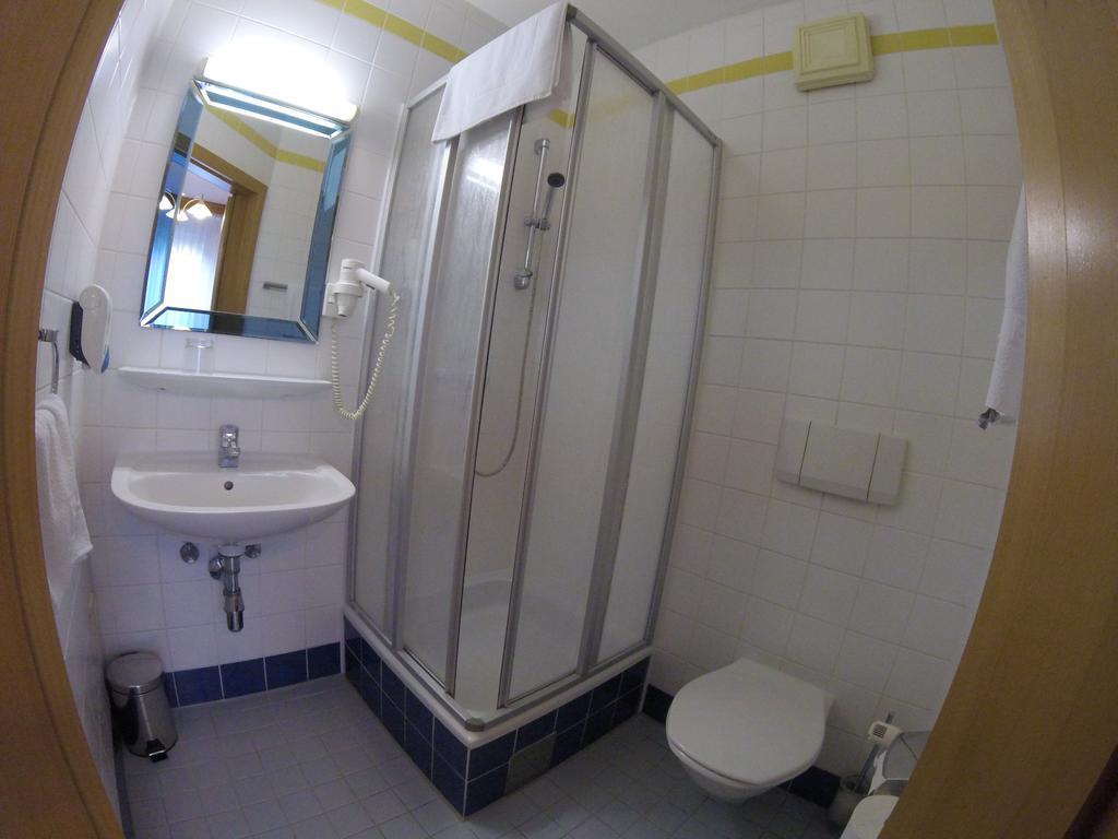 Single Room with Parking