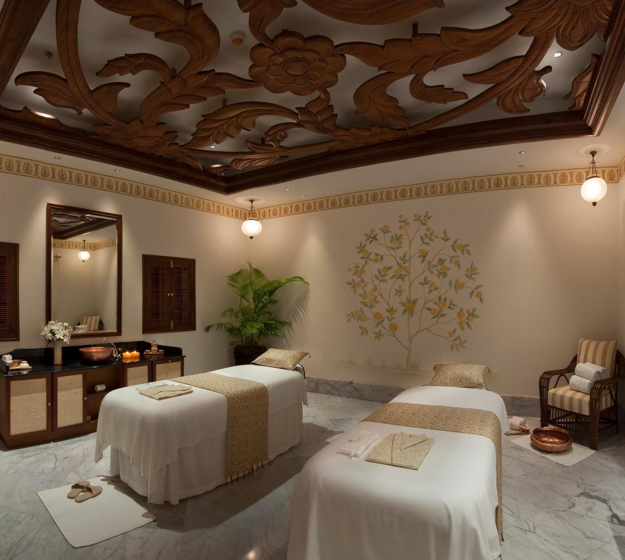 Palace Twin Room with Garden View