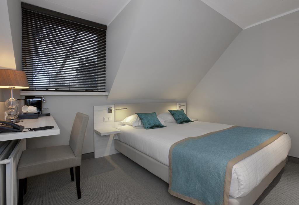 Small Single Room