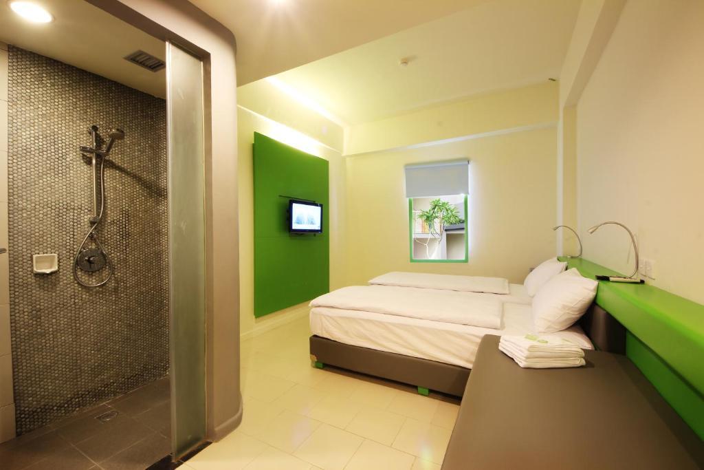 Early Booker Hot Deal at POP! Room