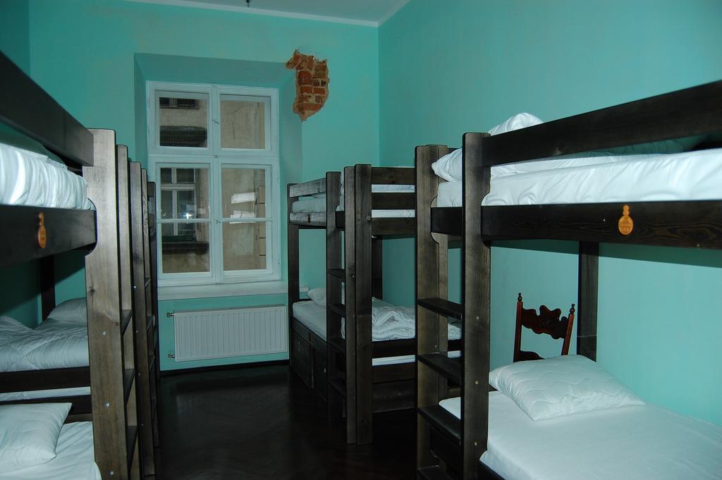 Bed in 10-Bed Mixed Dormitory Room