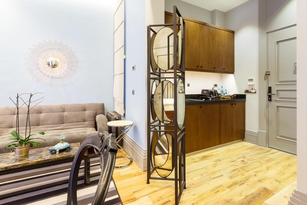 Deluxe Studio with City View
