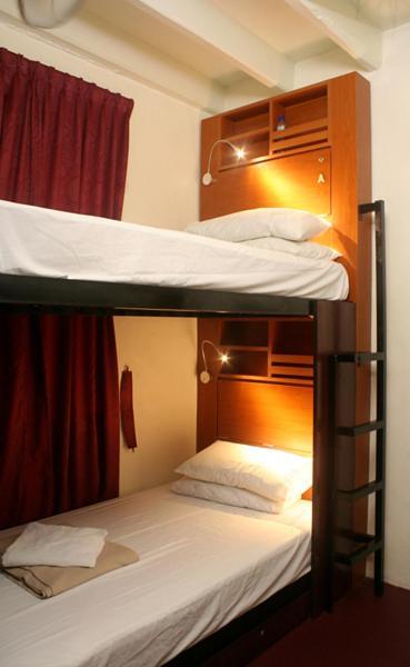 6-bed mixed Dormitories