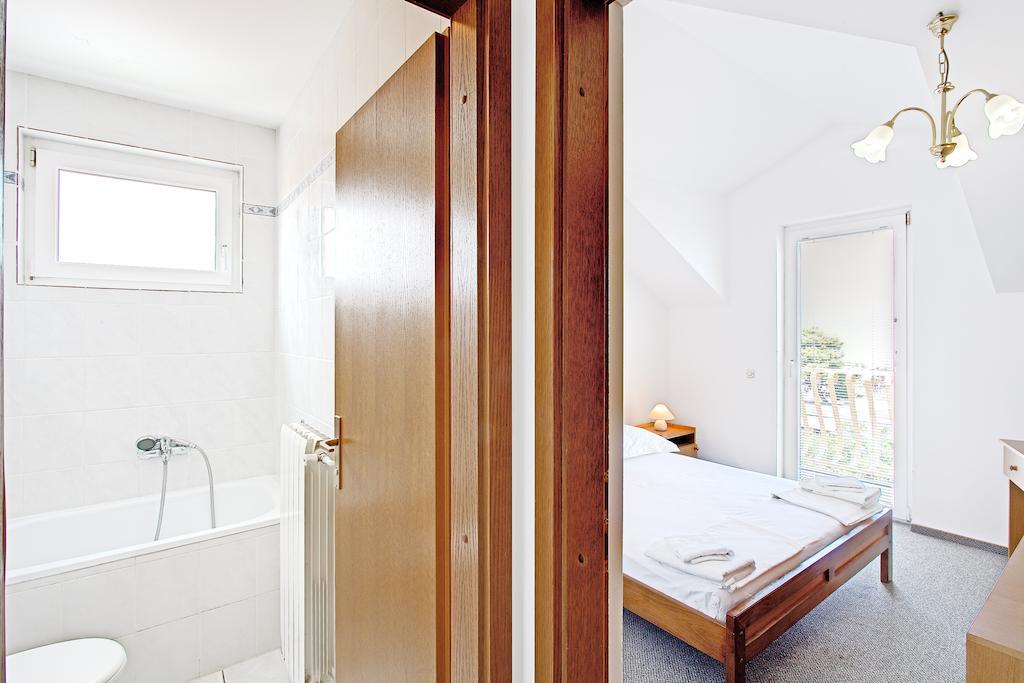 Comfort Studio with Balcony and Sea View (2+2)