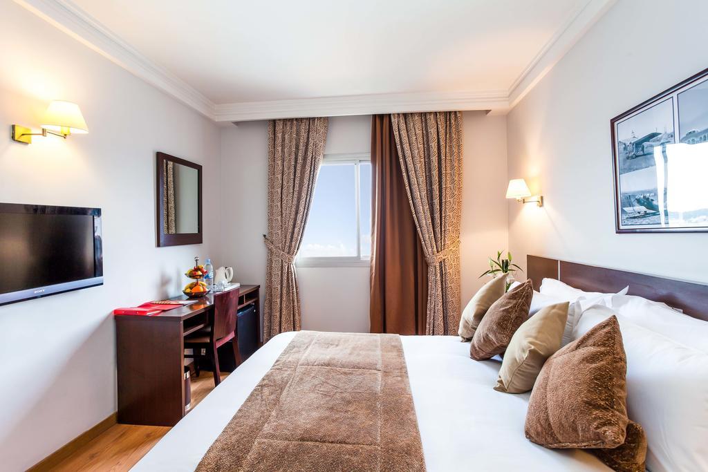 Superior Double Room with Pool View