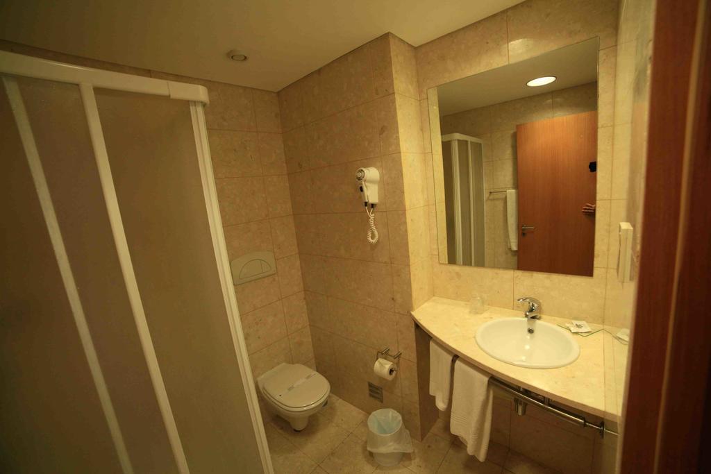 Economy Single Room