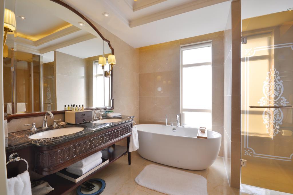 Boutique King Room