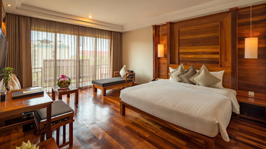Deluxe Double or Twin Room with Pool View