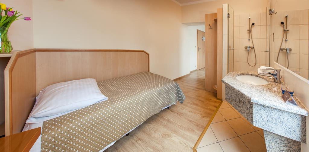 Single Room with Private External Bathroom