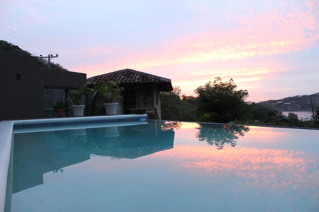 Deluxe Bungalow with Garden View
