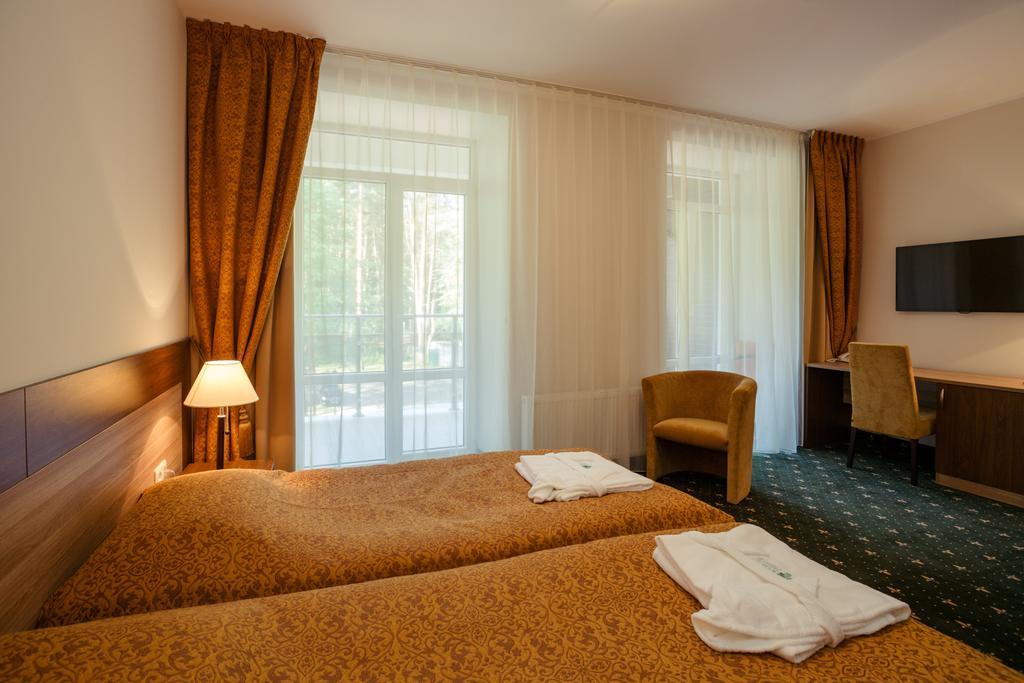 Double Room (2 Adults + 1 Child)