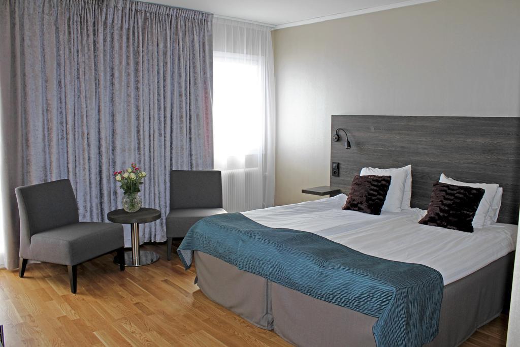 Standard Twin Room - Non-Smoking