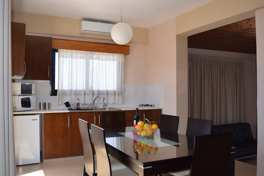 One-Bedroom Apartment with Terrace