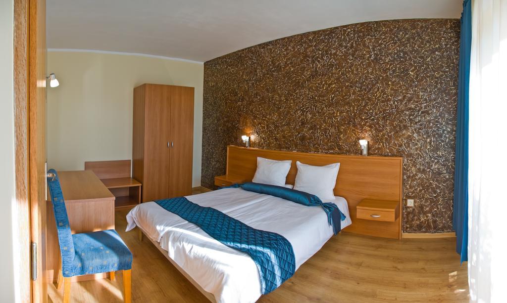 One-Bedroom Apartment with Balcony - AlI Inclusive