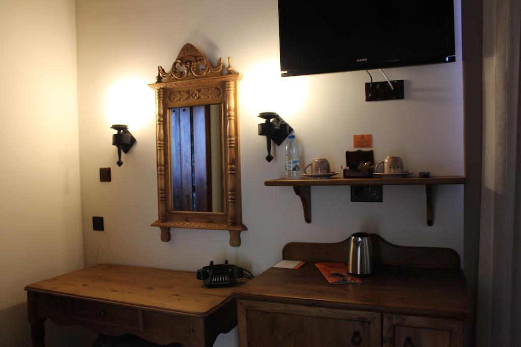 Two Connecting Double Rooms