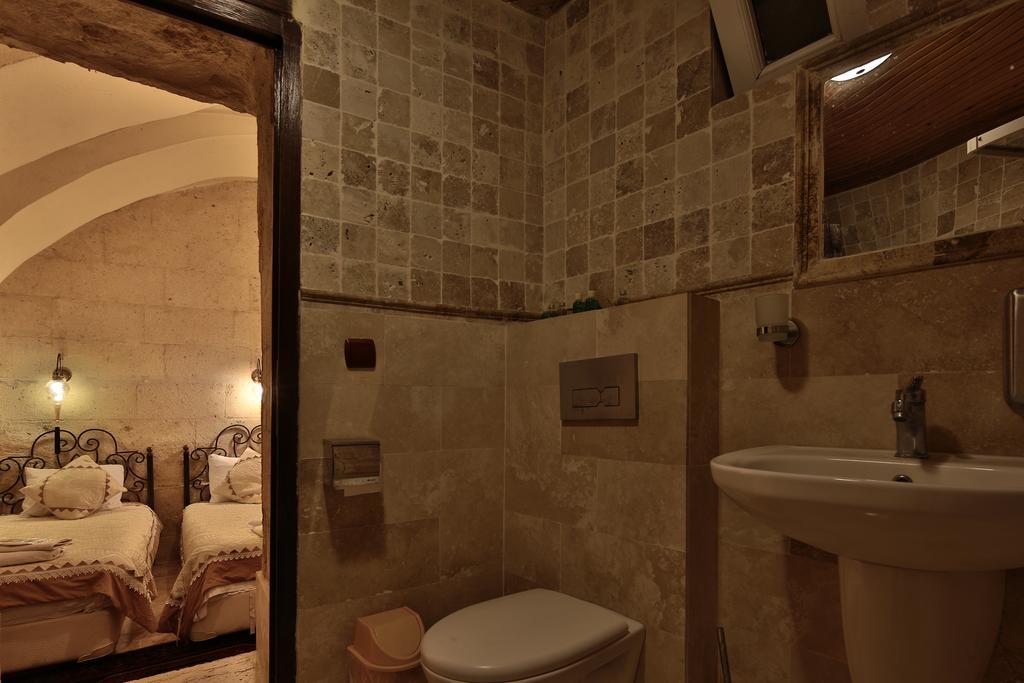 Basic Twin Room