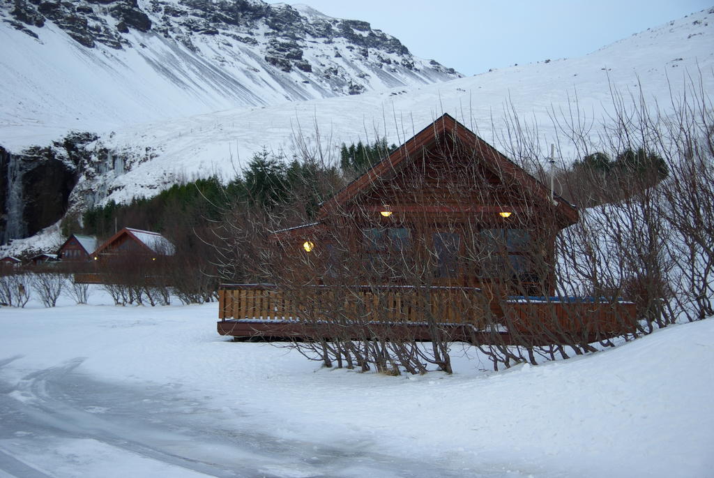 Two-Bedroom Cottage with Hot Tub