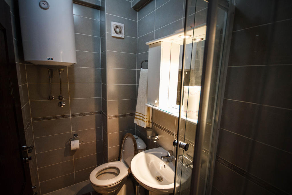 King One Bed Suite