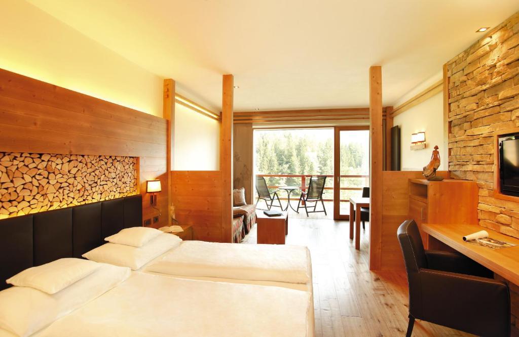 Junior Suite with Balcony