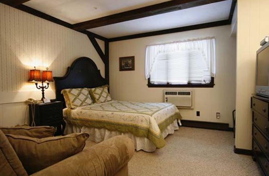 King Suite with Spa Bath