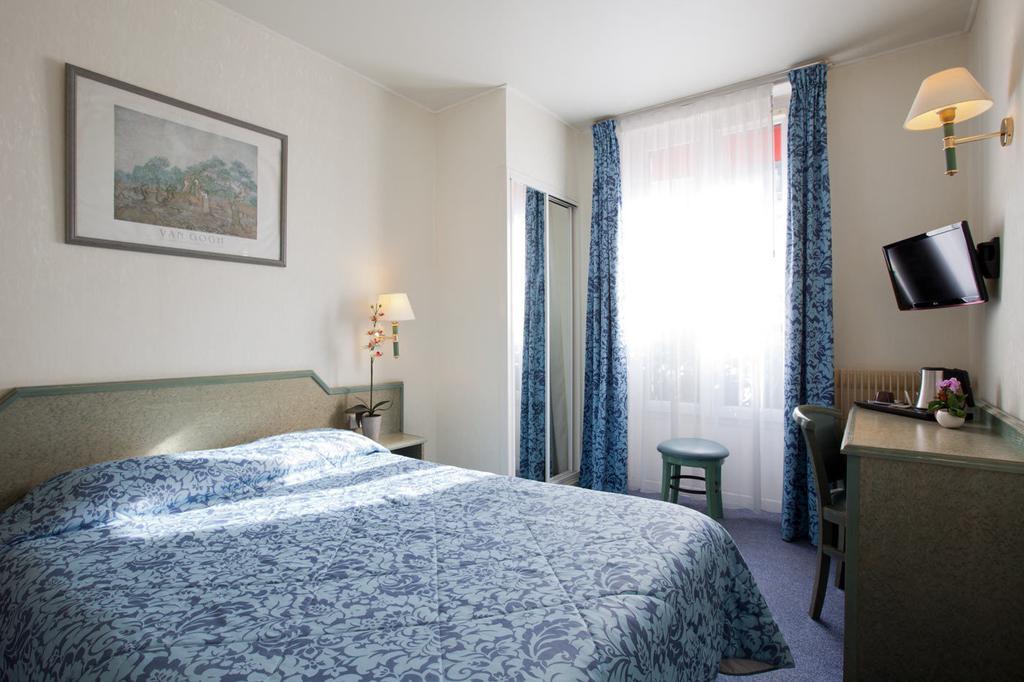 Deluxe Double Room with Balcony and Sea View