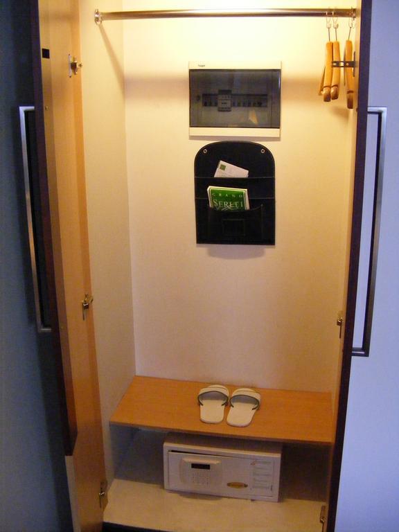 Grand Deluxe King Room