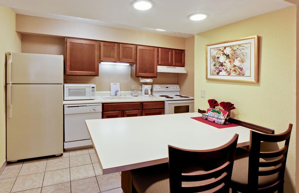 Executive King Studio Suite - Non-Smoking