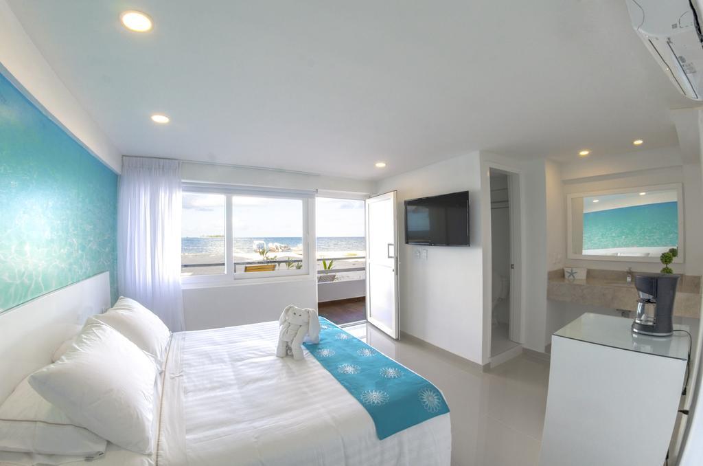 Double Room with Balcony and Sea View