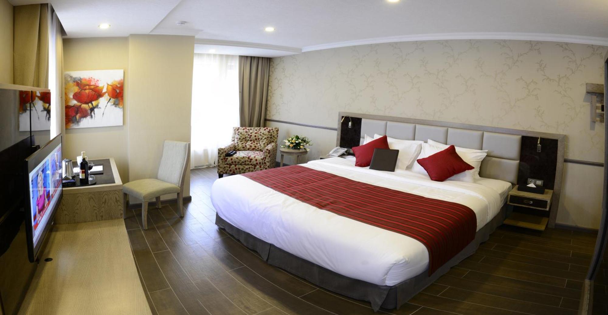Superior King Room - Non-Smoking