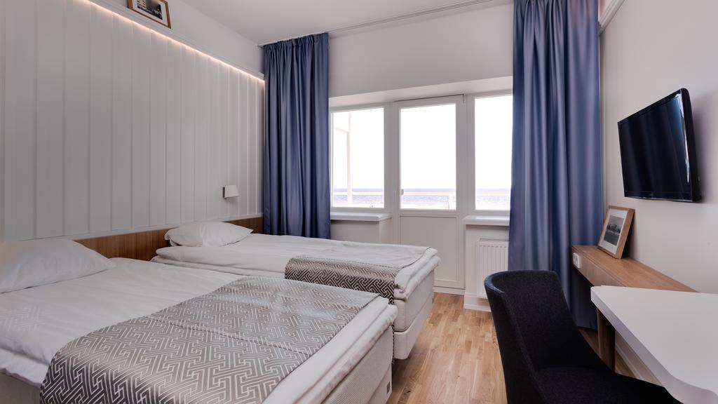 Standard Twin Room with Sea View