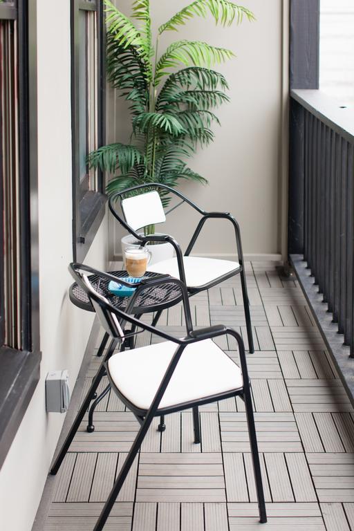 King Balcony Suite - The Argyle