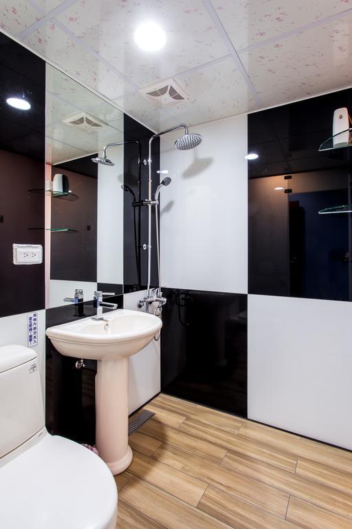 Deluxe Double Room with Shower