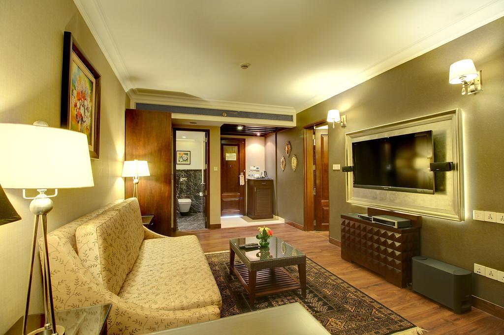 Executive Room with 15% off on food and soft beverages